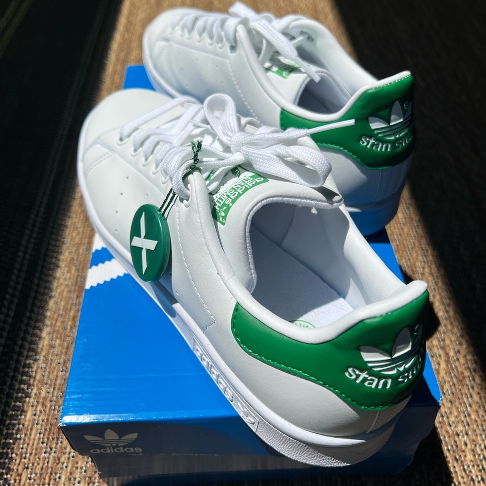 Adidas Stan smith Sz 8 1/2 men white/green with original box(NWT).